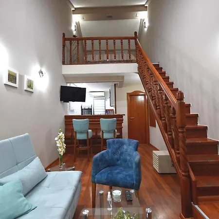 Royal * غورنيي ميلانوفاك